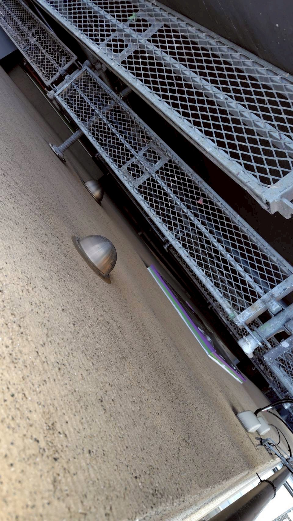 サッシ周りのシーリング処理完了